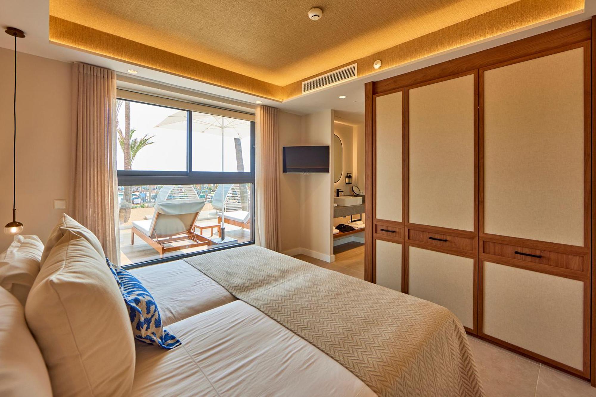 Universal Grand Leon & Spa Colonia de Sant Jordi ภายนอก รูปภาพ