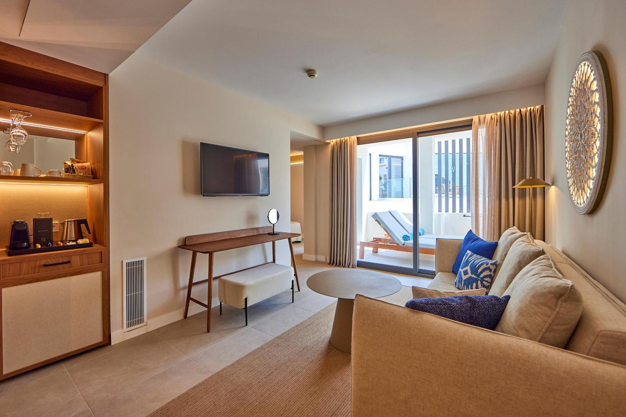 Universal Grand Leon & Spa Colonia de Sant Jordi ภายนอก รูปภาพ