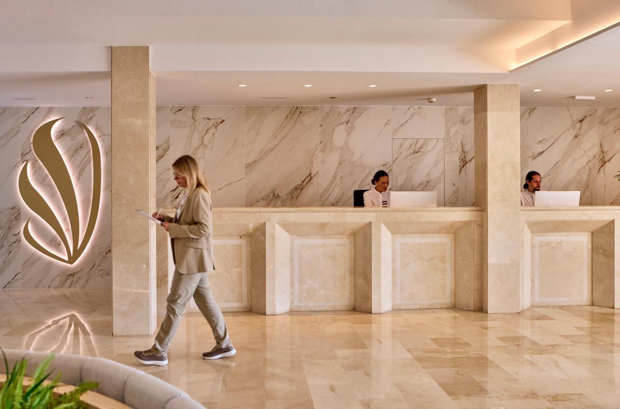 Universal Grand Leon & Spa Colonia de Sant Jordi ภายนอก รูปภาพ