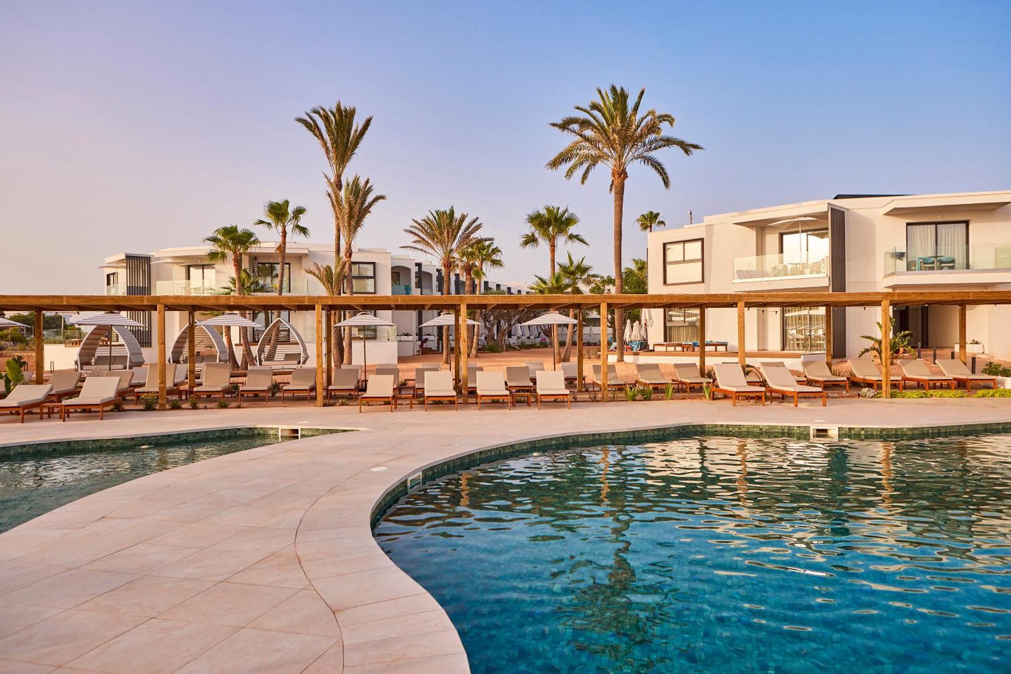 Universal Grand Leon & Spa Colonia de Sant Jordi ภายนอก รูปภาพ